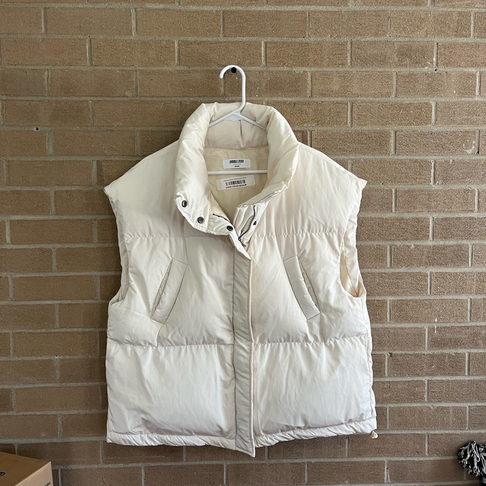 Double Zero Off-White Puffer Vest View 2